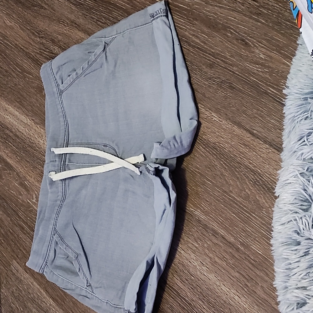 Grey shorts
